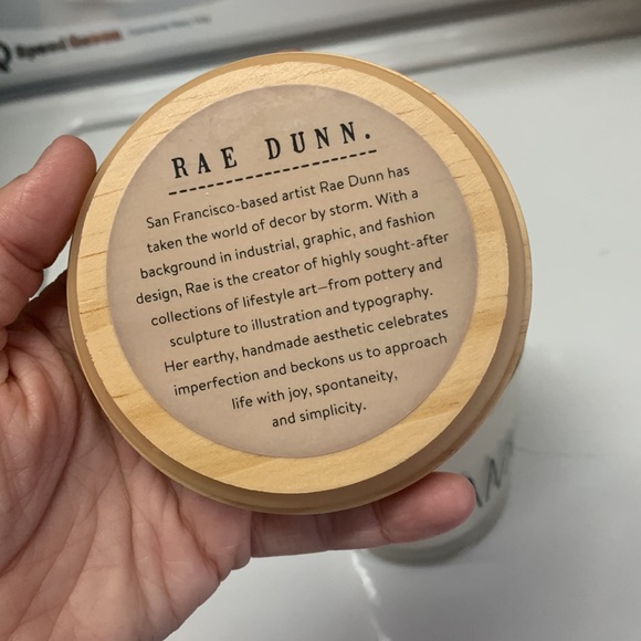 Never used Rae Dunn candle - Picture 6 of 6